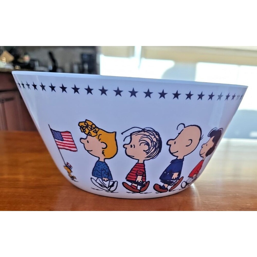 Large Melamine 10” Serving Bowl Peanuts Gang PATRIOTS Snoopy USA Patriotic NEW